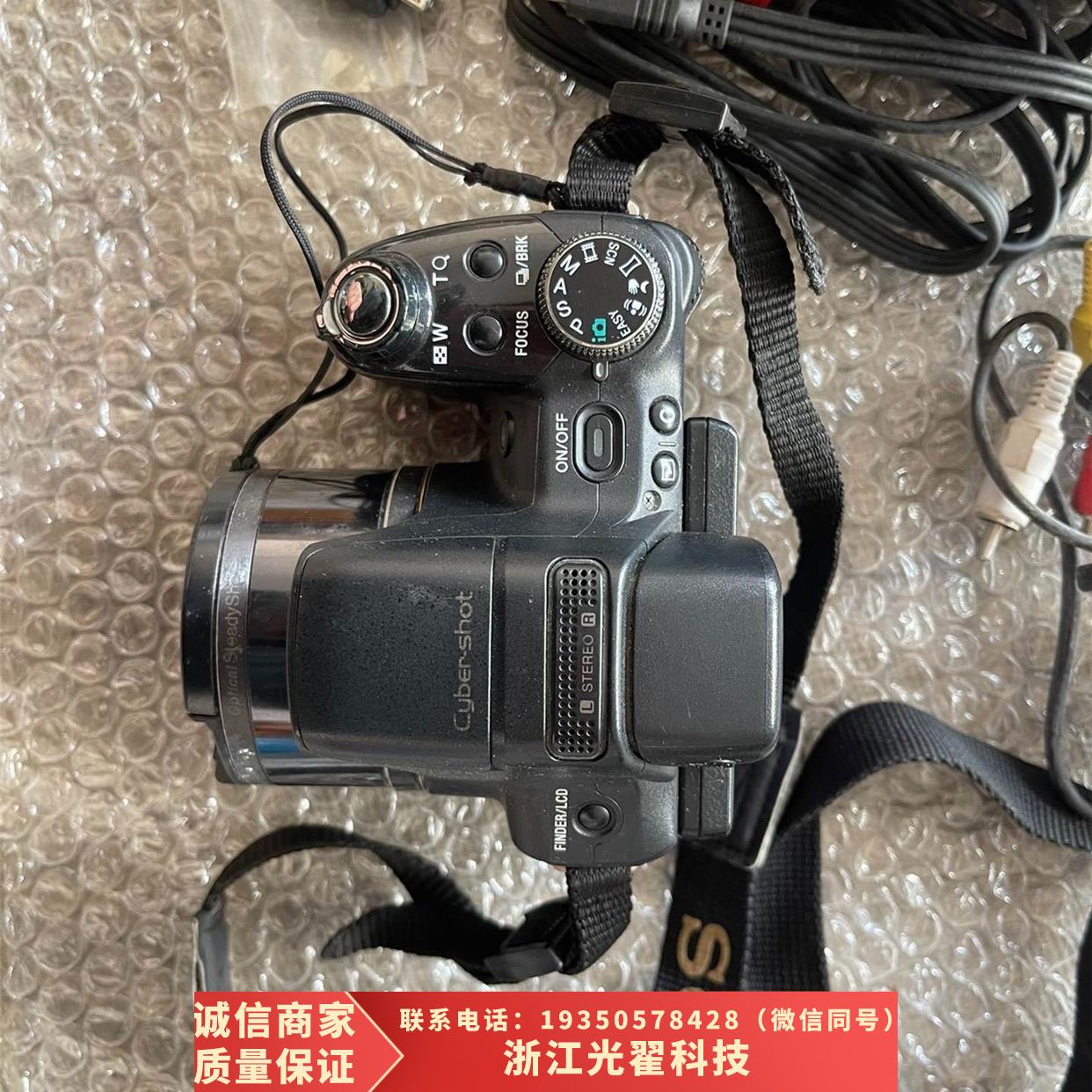 原装正品索尼DSC-HX1数码照相机，屏幕花（见图3），没有电了充电