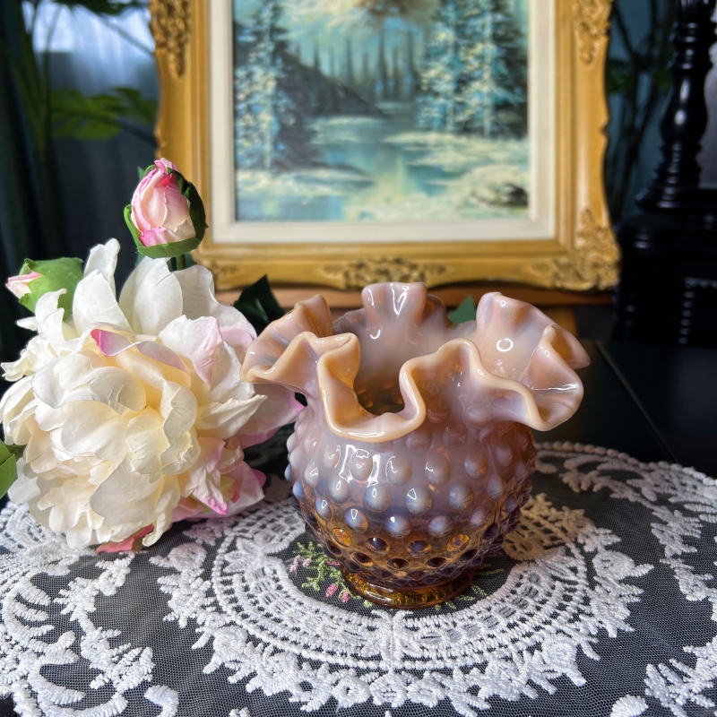 西洋古董Fenton设计师 签名手绘 芬顿纯白紫色花卉 琉璃花瓶现货