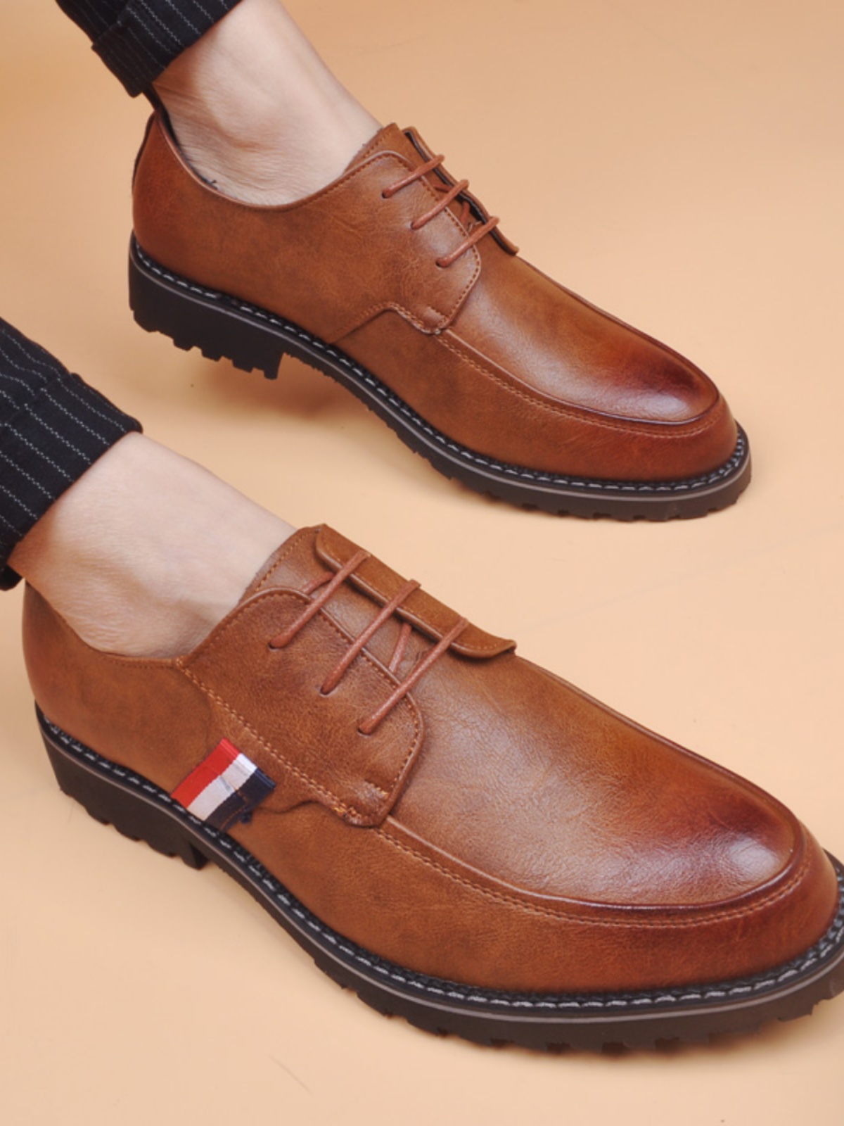 棕色复古韩版流行男士休闲尖头皮鞋系带内增高商务发型师潮鞋婚鞋