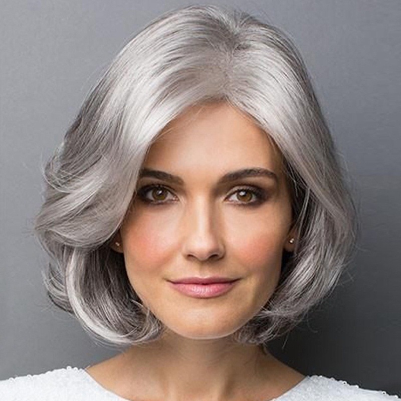 流行外贸欧美假发中老年女士短卷发银灰色短发妈妈假发化纤发头套